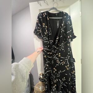 Lulu's Black and Cream Floral Maxi Dress